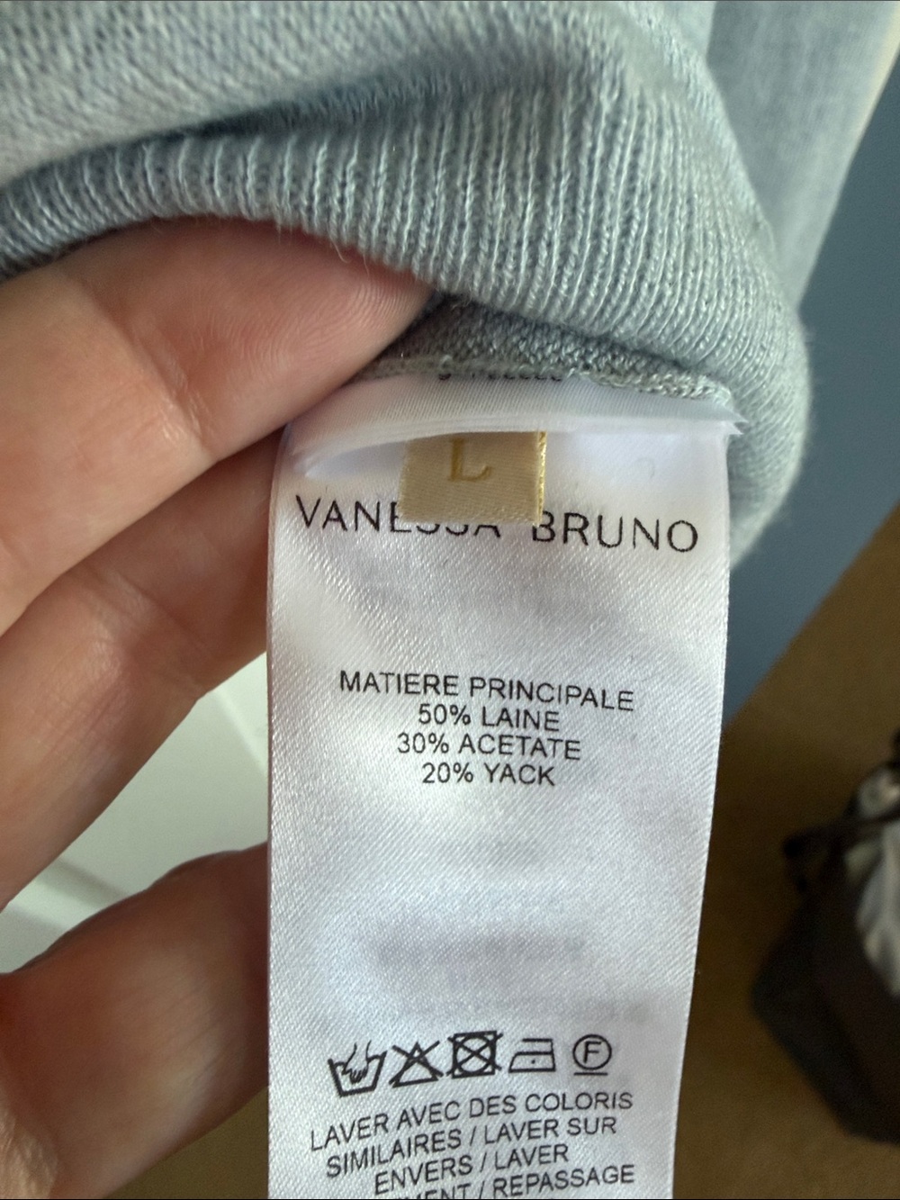 Vanessa Bruno Soft Sky Blue Collared V-Neck Sweater - Picture 2 of 3